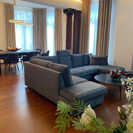 Botanique Suites Airbnb, Anvers Dış mekan fotoğraf