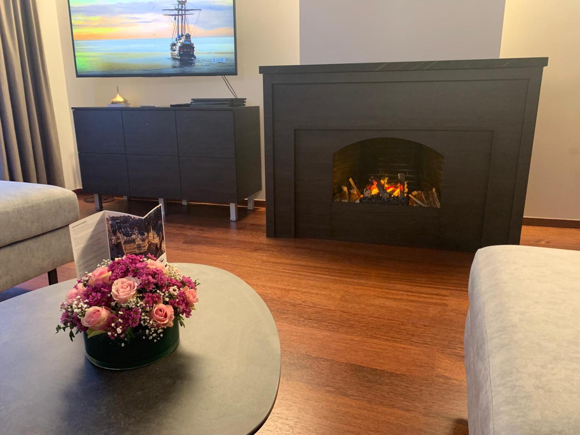 Botanique Suites Airbnb, Anvers Dış mekan fotoğraf